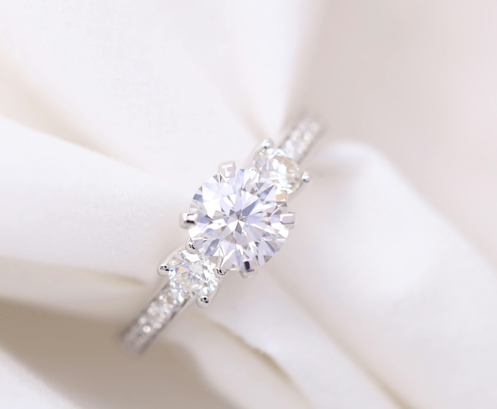 3-Stone Engagement Rings