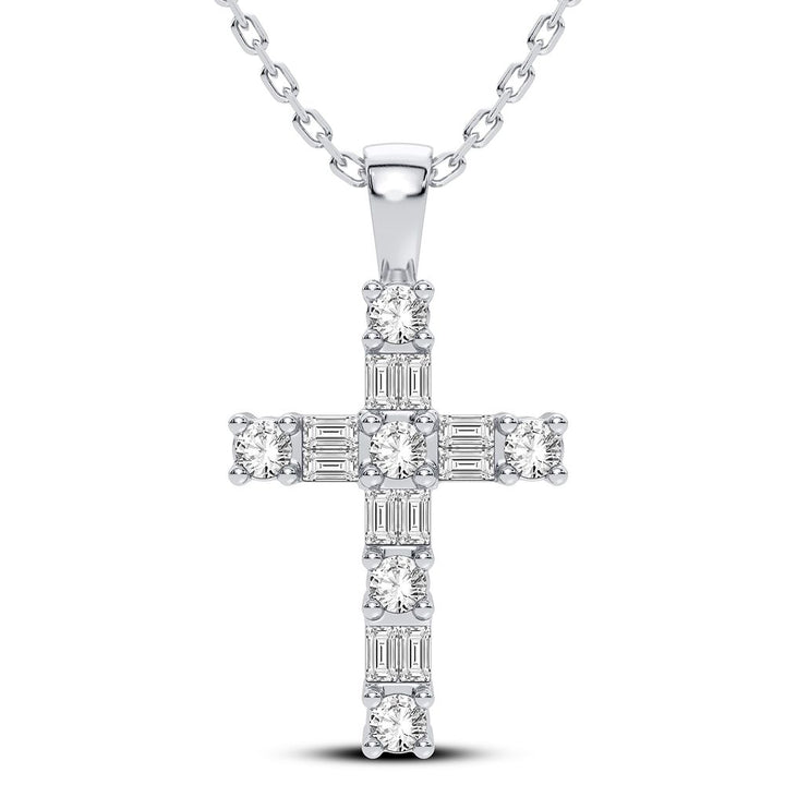Heavenly Brilliance: 14k White Gold Lab Diamond Pendant