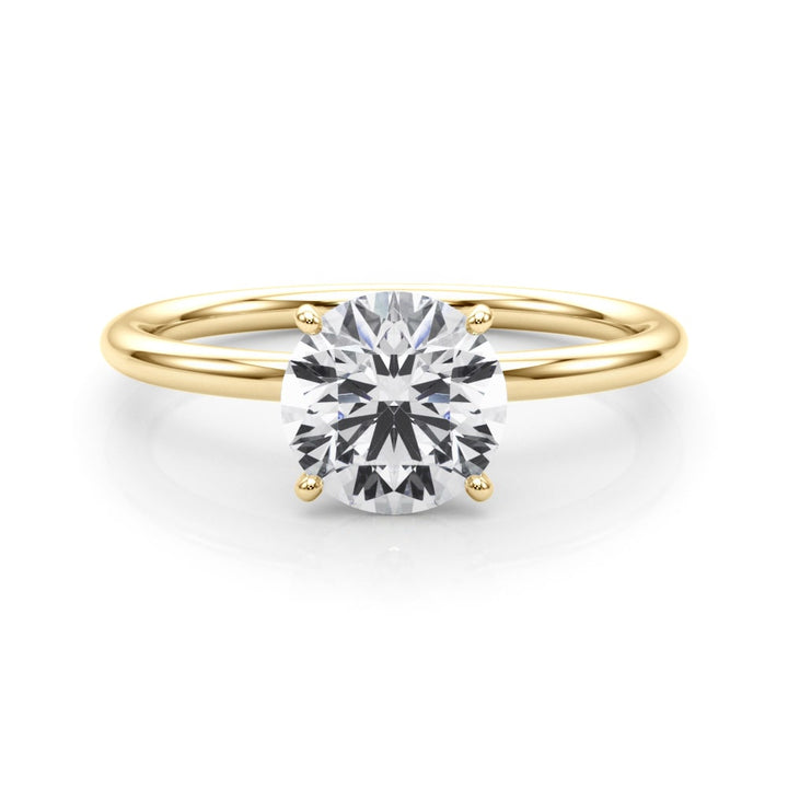 ENGAGEMENT RING ROUND CENTER