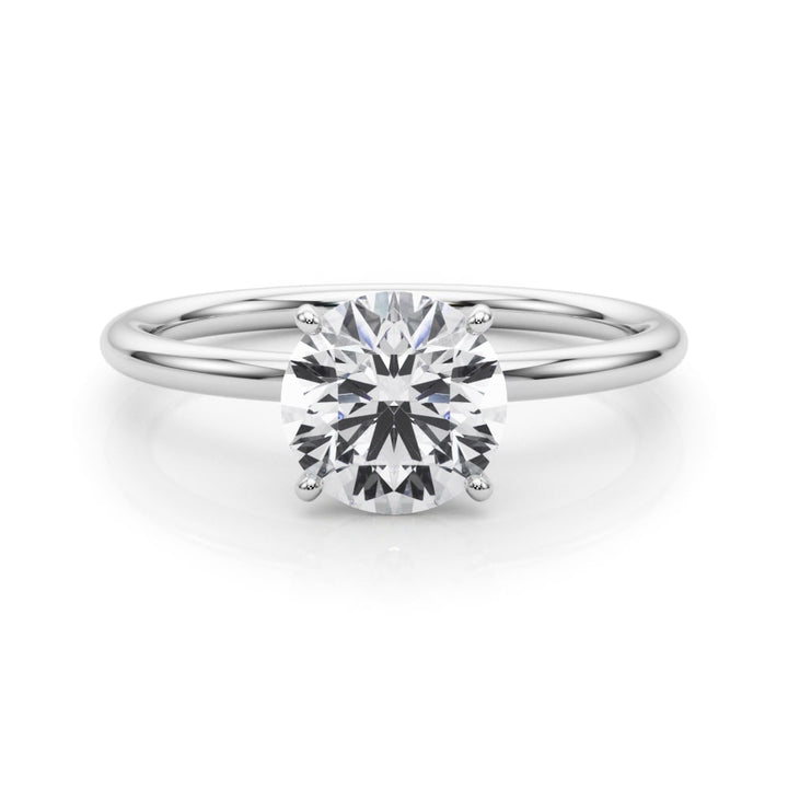 ENGAGEMENT RING ROUND CENTER