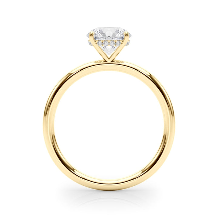 ENGAGEMENT RING ROUND CENTER