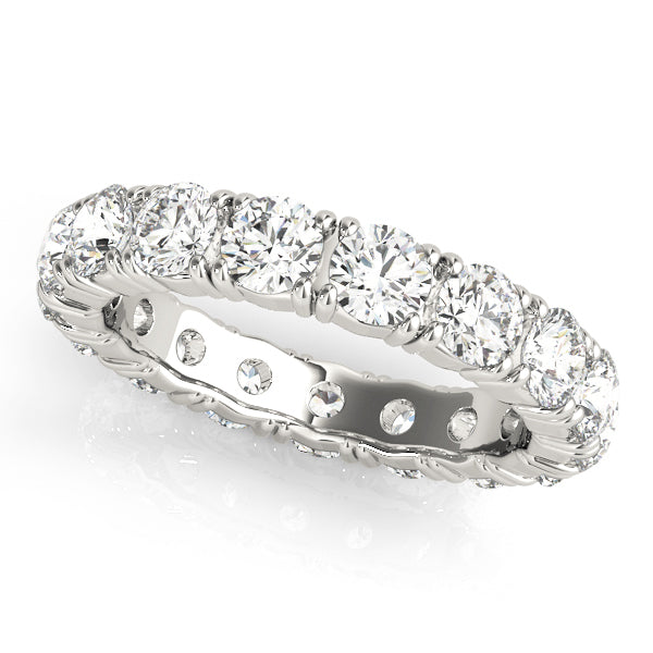 16-Diamond Round Wedding Ring
