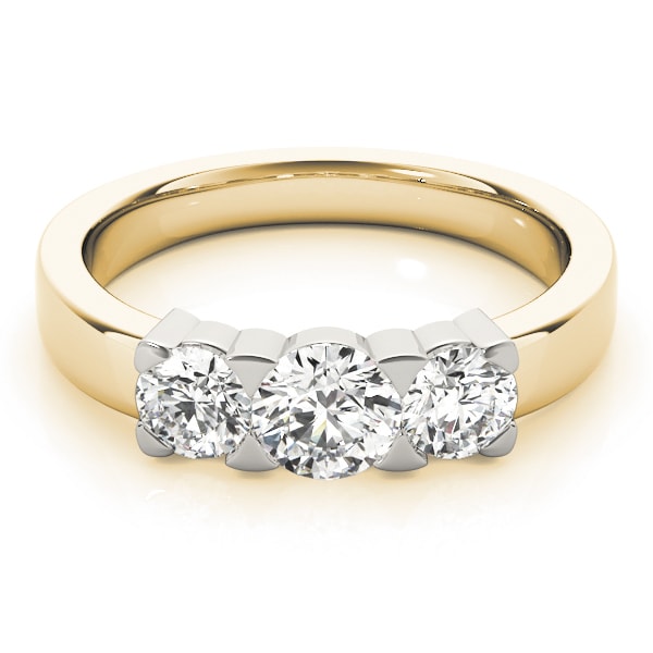 ENGAGEMENT RINGS 3 STONE ROUND