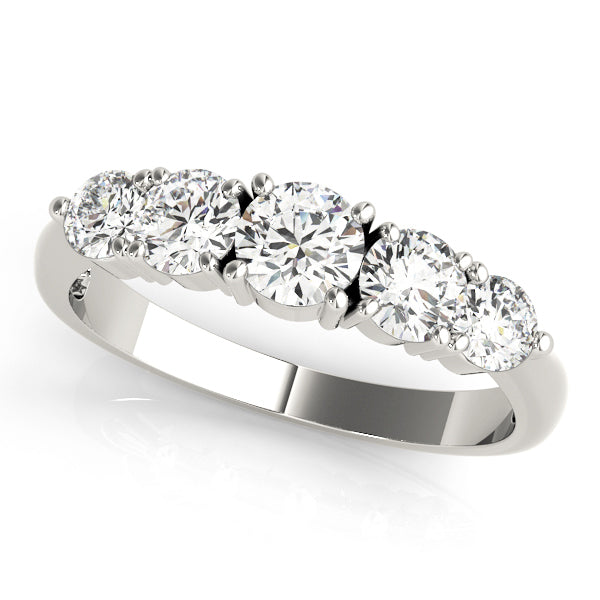 18K White Gold Round Diamond Wedding Ring