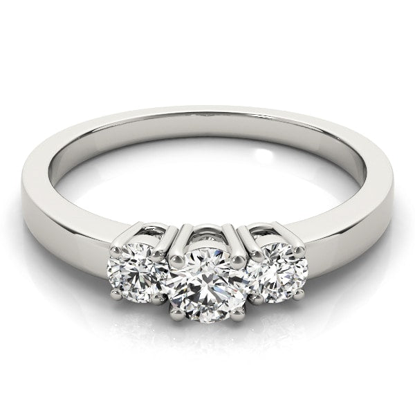 ENGAGEMENT RINGS 3 STONE ROUND