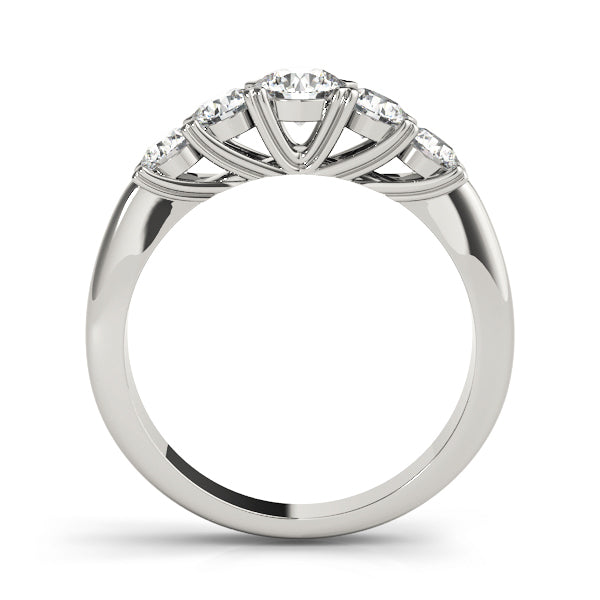 18K White Gold Round Diamond Wedding Ring