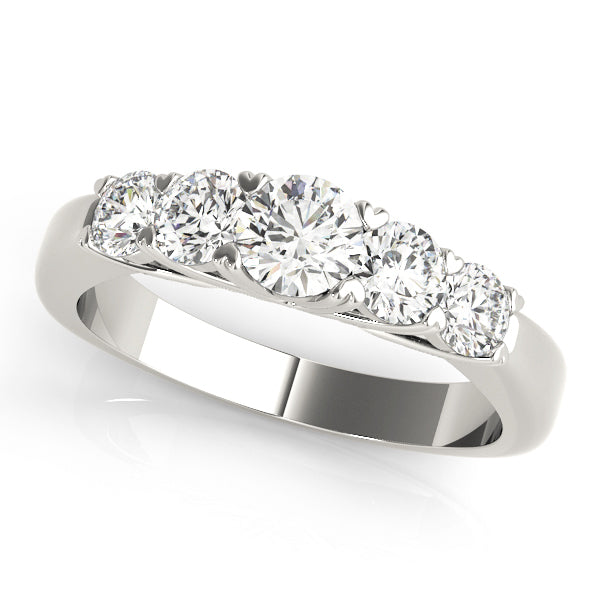 18K White Gold Round Diamond Wedding Ring