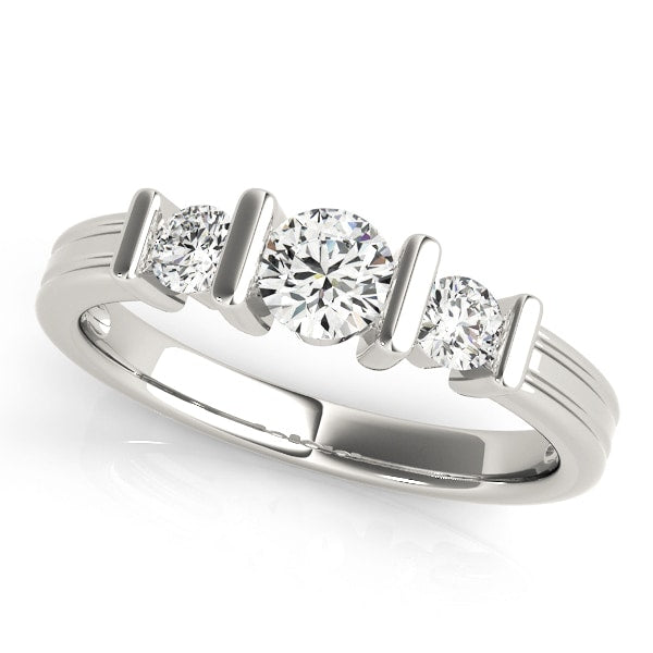 ENGAGEMENT RINGS 3 STONE ROUND