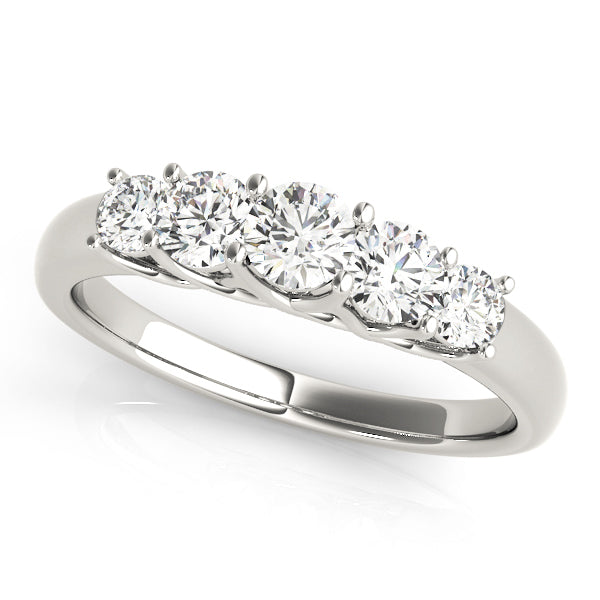 18K White Gold Round Diamond Wedding Ring