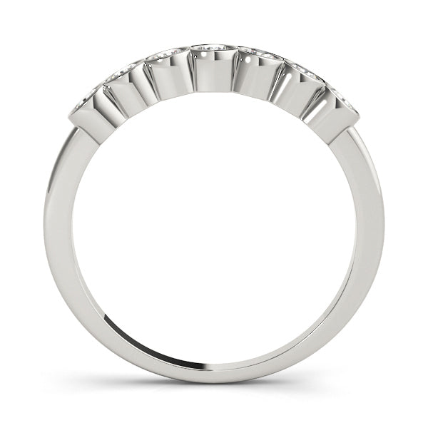 18K White Gold Round Diamond Fashion Ring