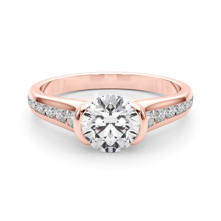 ENGAGEMENT RING ROUND CENTER