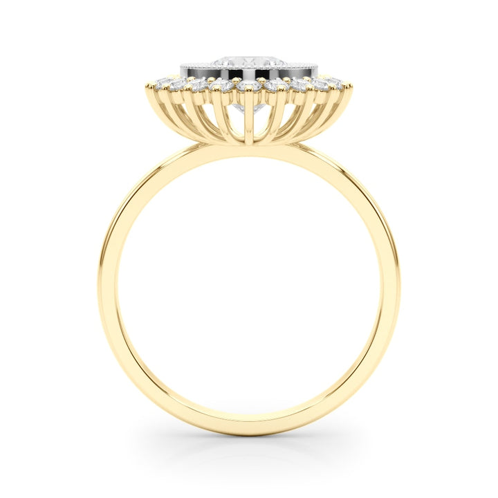 ENGAGEMENT RING ROUND CENTER