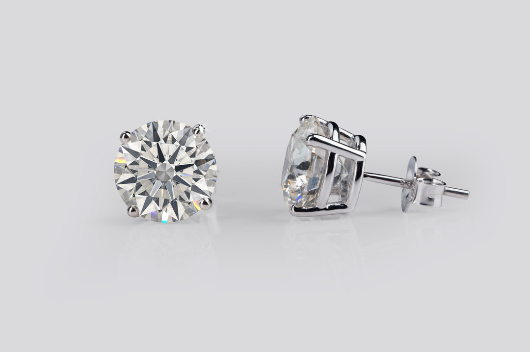 14K WHITE GOLDStuds Earrings