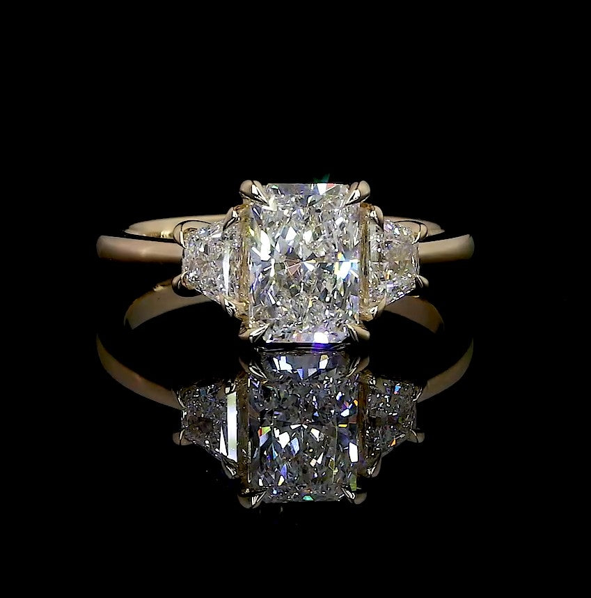 14K YELLOW GOLD3 Stones Ring